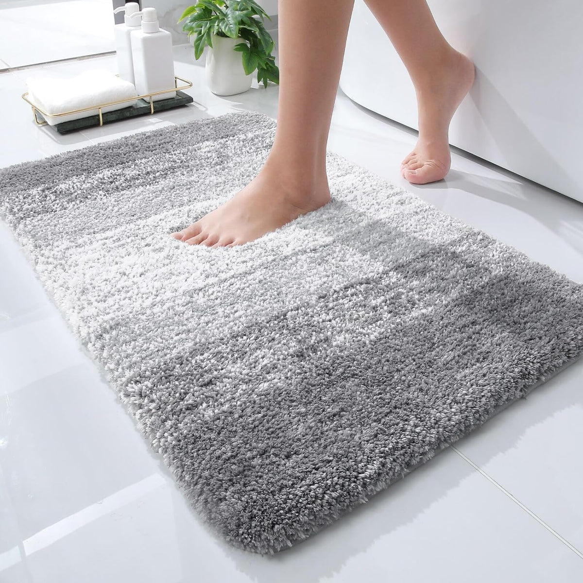 Soft and Absorbent Microfiber Bath Rugs