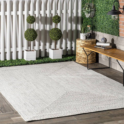 Hand-Braided Indoor/Outdoor Area Rug