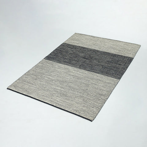 Tapis en pure laine tissée à la main